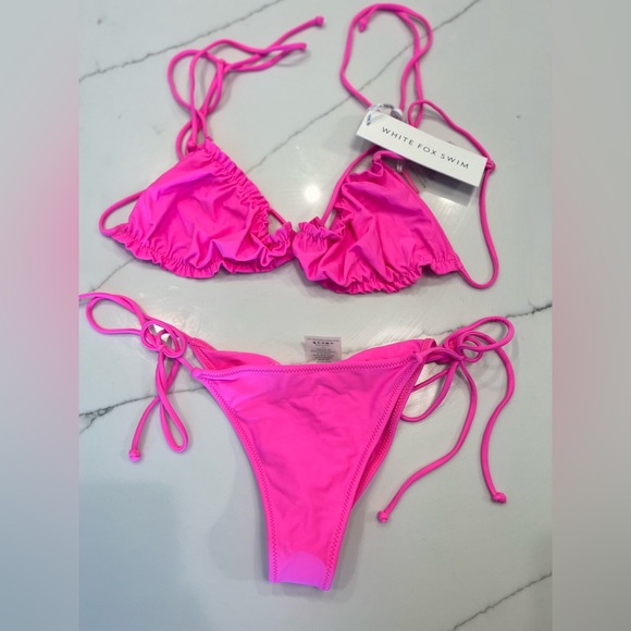 White fox bikini, sizzling hot pink in colour, never worn, brand new! 💕 - Picture 3 of 8